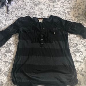 Striped quarter sleeve women’s top.